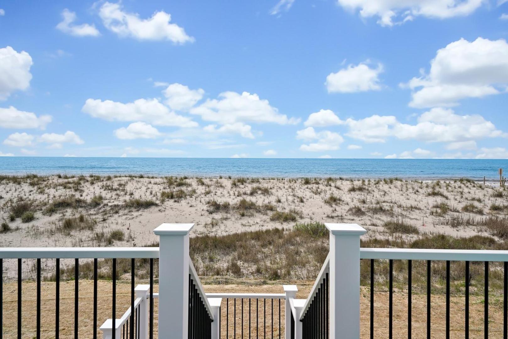 Aquila West Villa Oak Island Exterior photo